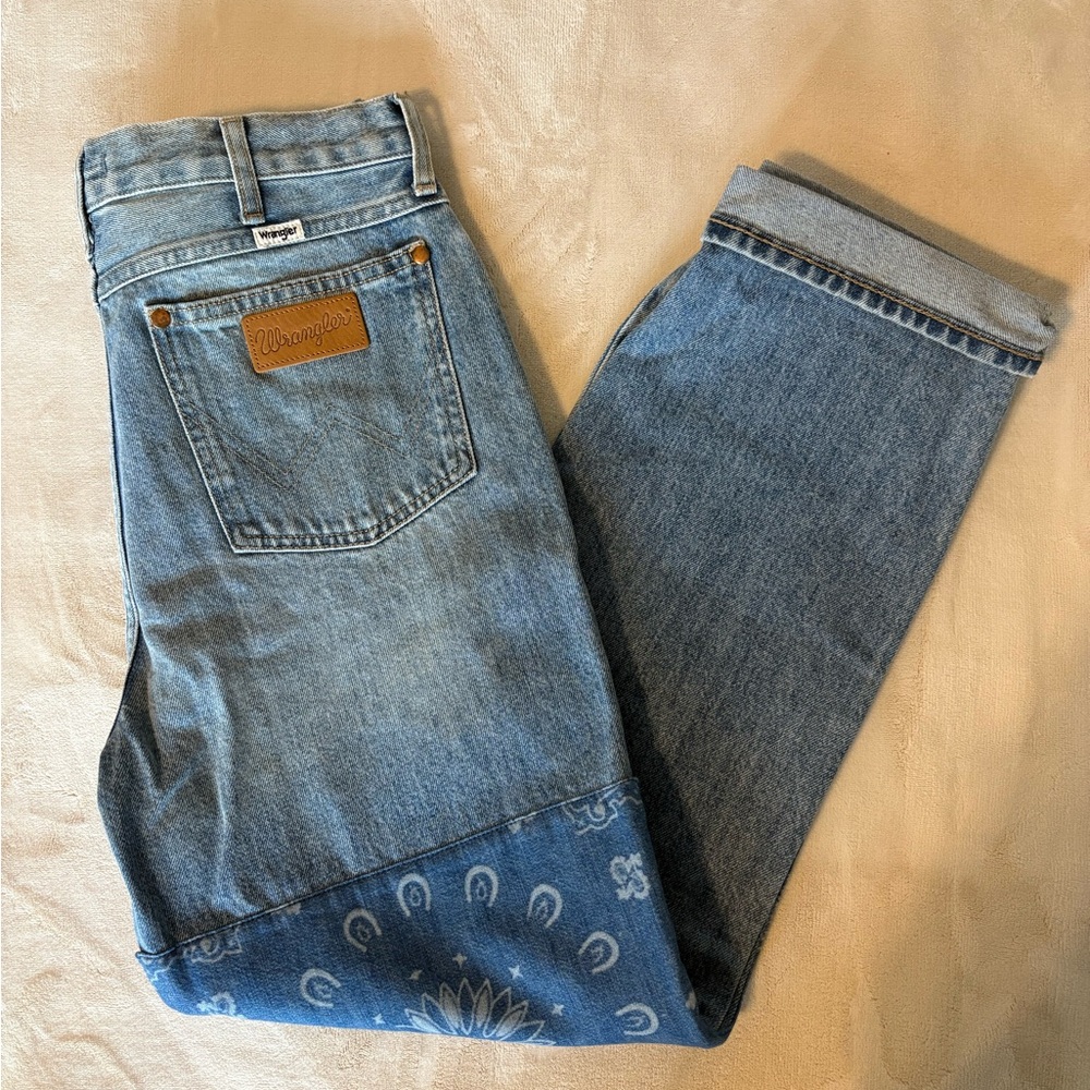 Wrangler High Rise Straight Jeans